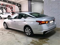 نيسان ألتيما